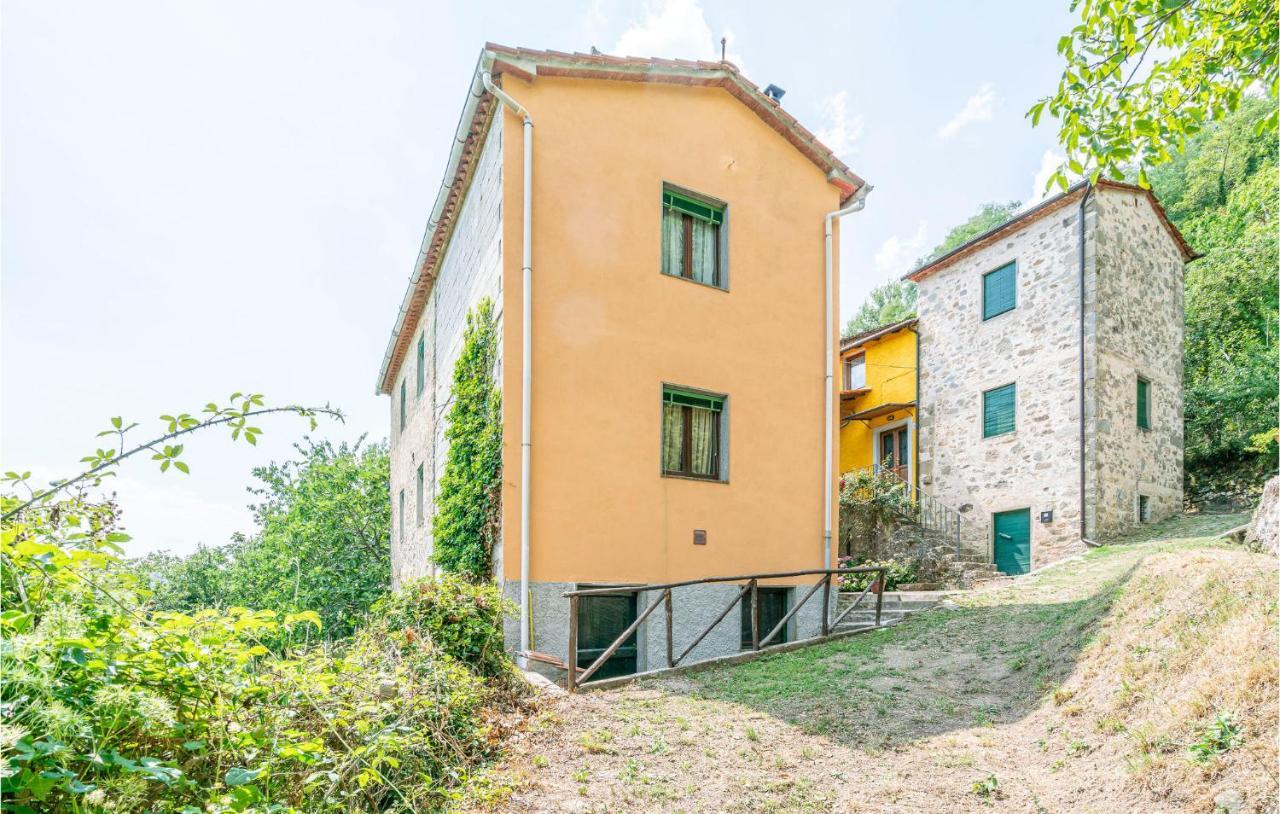 Monti di Villa Stunning Home In Longoio With Kitchen מראה חיצוני תמונה