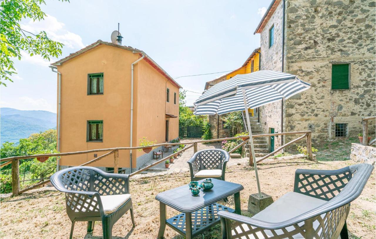 Monti di Villa Stunning Home In Longoio With Kitchen מראה חיצוני תמונה